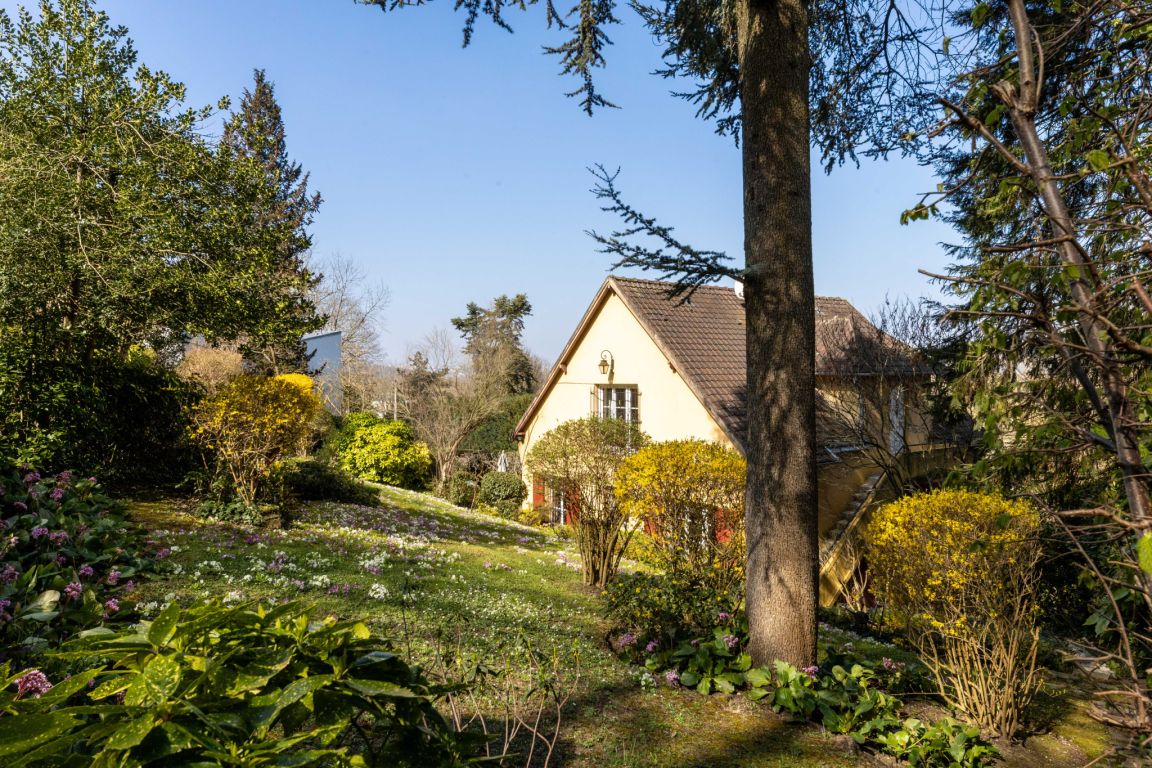maison 7 Pièces en vente sur Bougival (78380) - Plus de details