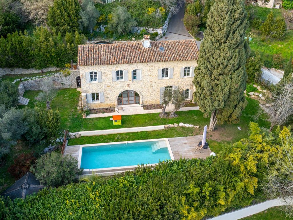 propriété 16 Pièces en vente sur Mougins (06250) - Plus de details